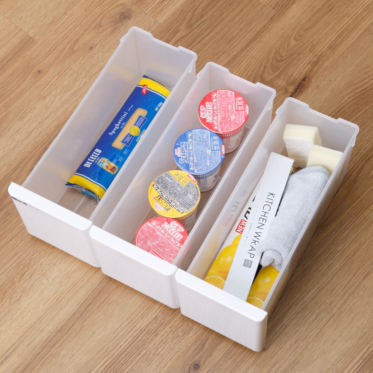 キッチンストッカー ラグドロワ 3段 スリム 光沢パネル 幅17cm ( 収納ストッカー キャスター付き ラスチック 収納ケース 隙間収納 ワゴン キッチン収納 引き出し 隙間 すき間 整理 片付け キッチン リビング 洗面所すき間収納 ) 【ホワイト】 ホワイト