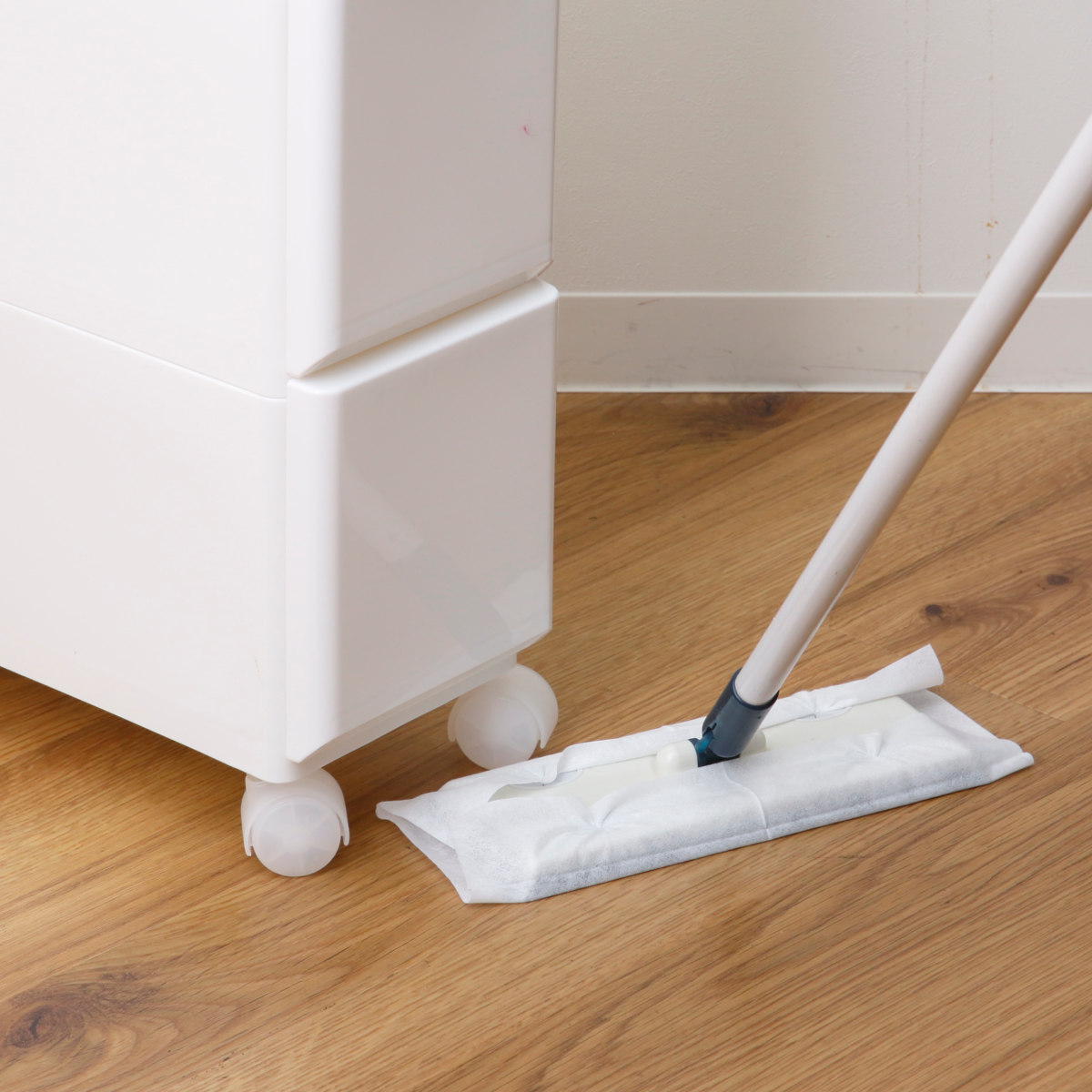 キッチンストッカー ラグドロワ 3段 スリム 光沢パネル 幅17cm ( 収納ストッカー キャスター付き ラスチック 収納ケース 隙間収納 ワゴン キッチン収納 引き出し 隙間 すき間 整理 片付け キッチン リビング 洗面所すき間収納 ) 【ホワイト】 ホワイト