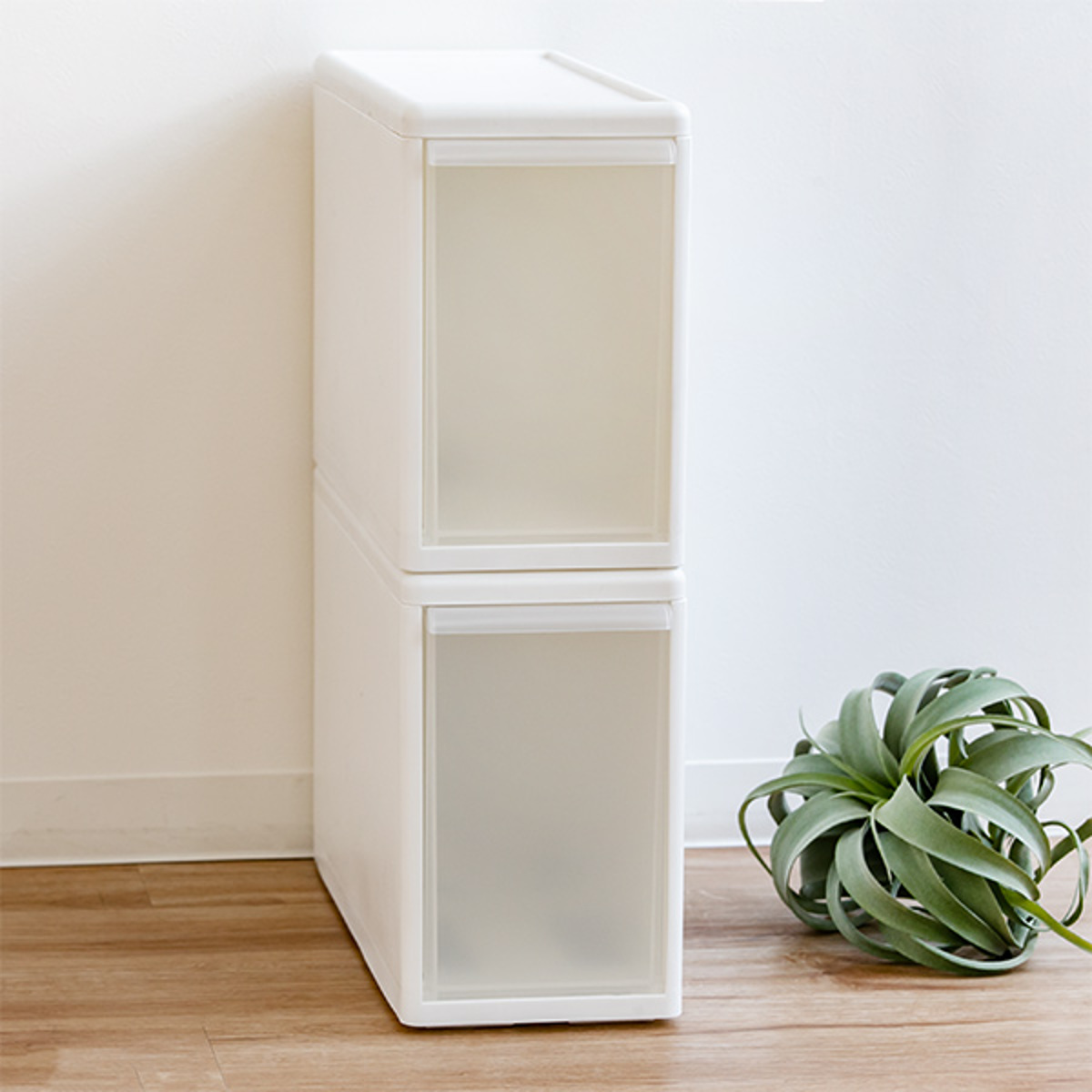 収納ケース スリム L 幅17×奥行47×高さ28cm プラスチック 引き出し 収納 ( 収納ボックス 衣装 ケース ボックス 日本製 クローゼット収納 隙間収納 押入れ収納 クローゼット 押入れ BOX CD キッチン スタッキング 積み重ね ) 【ホワイト】 ホワイト