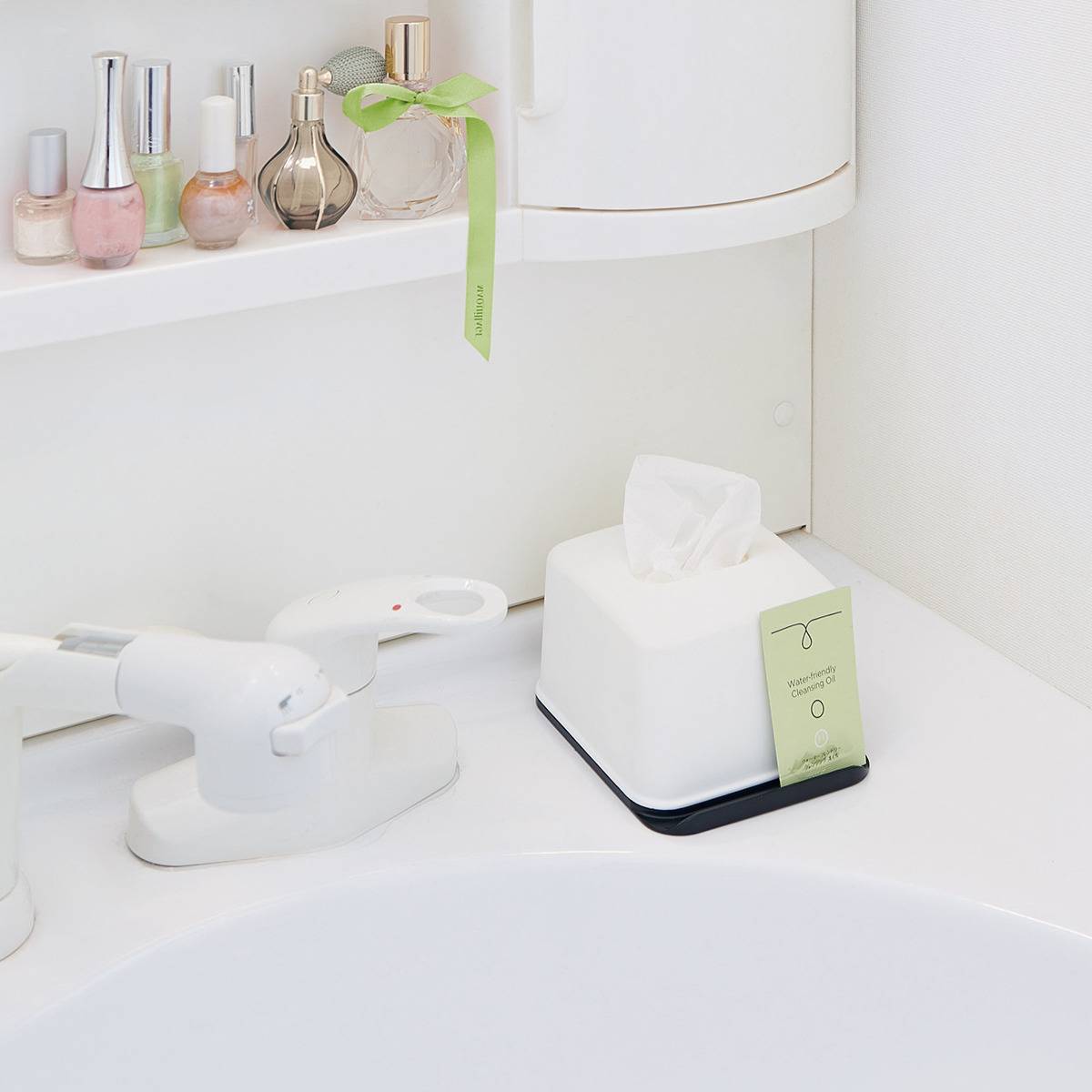 ティッシュケース 同色4個セット 再生材 ハーフティッシュボックス スマホスタンド ( ティッシュ ハーフ ハーフサイズ スマホ スタンド 便利 収納 節約 コンパクト リビング キッチン 洗面所 再生プラスチック インテリア 卓上 ) 【ホワイト】 ホワイト