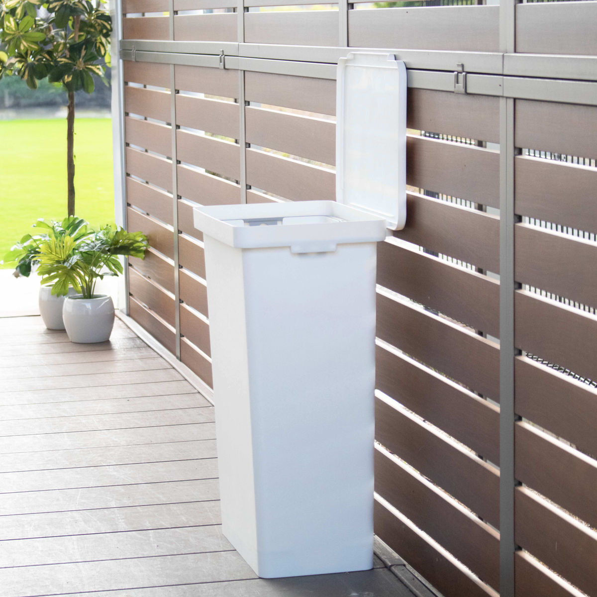 ゴミ箱 52L 屋外でも使えるダストボックス ワイド ライクイット ( ごみ箱 ゴミ袋対応可 ダストボックス ふた付き 分別 横開き ふた like-it ハンドル付き 薄型 奥行スリム DIY ふたを開けたまま固定 2分別 3分別 シンプル ) 【ホワイト】 ホワイト