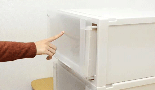引き出しは驚きの軽さ