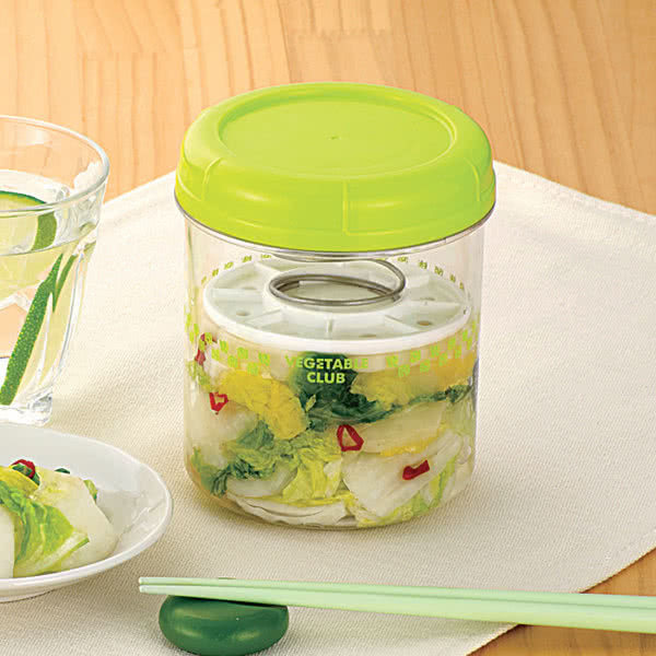 プラスチック製の漬物容器