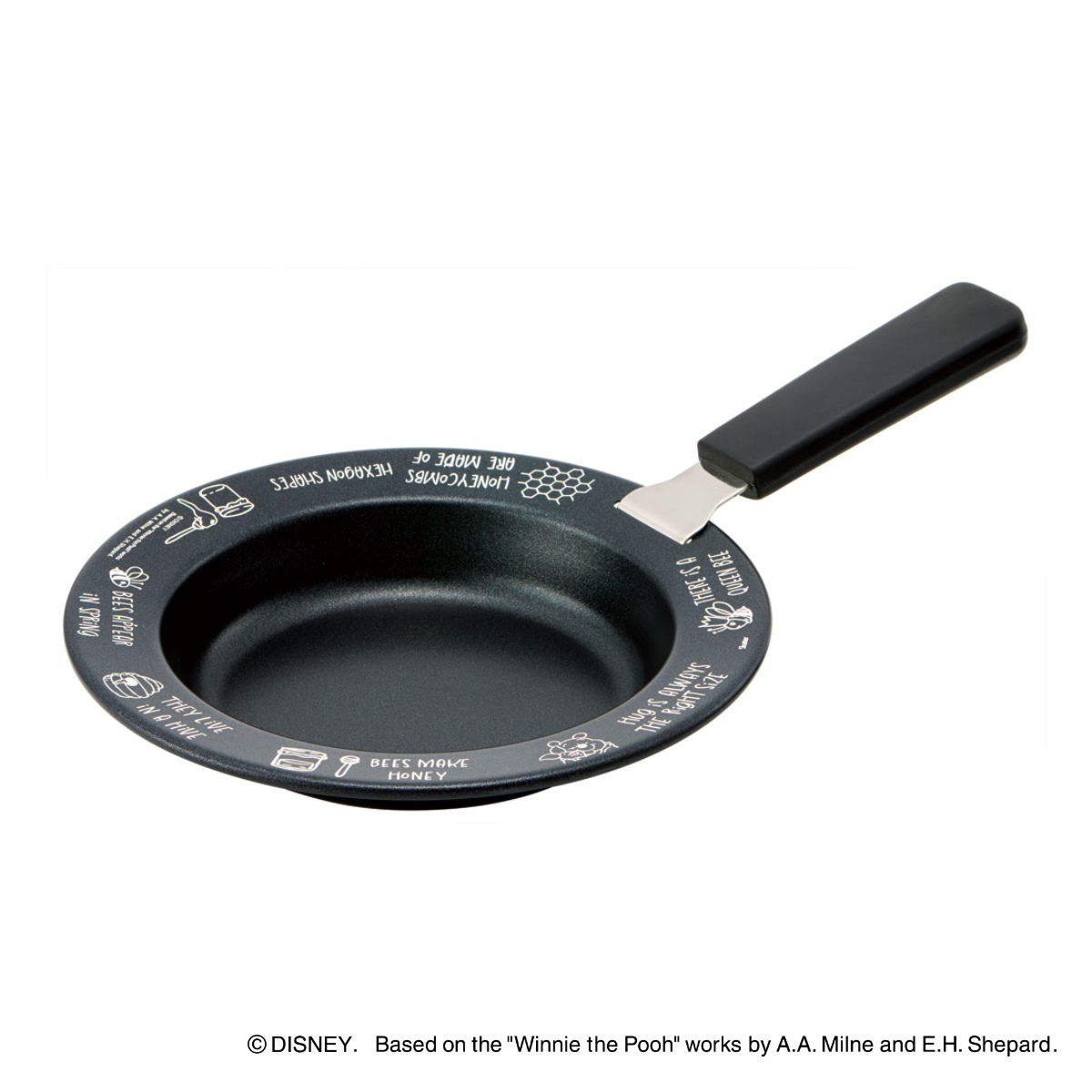 鉄皿 22cm IH対応 ハンドル付き くまのプーさん 鉄フライパン ( 鉄板プレート ガス火対応 着脱ハンドル オーブン対応 鉄製プレート ステーキプレート 鉄板皿 鉄鋳物 丸型 直火対応 キャラクター プーさん アウトドア )